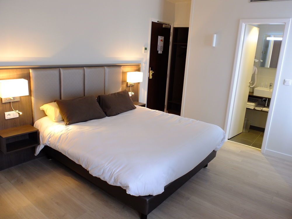 פריז Hotel De Flore - Montmartre מראה חיצוני תמונה